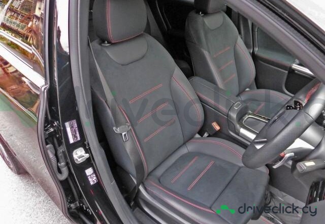 Mercedes GLA-class Black