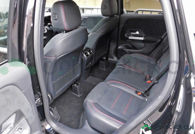 Mercedes GLA-class Black