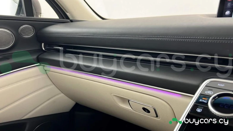 Genesis GV80 Серый