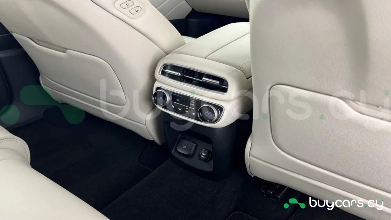 Genesis GV80 Серый