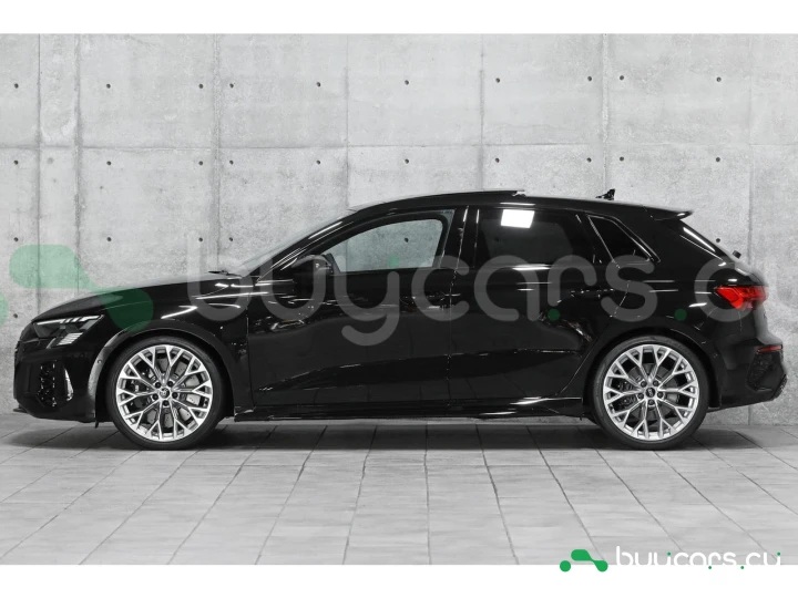 Audi RS3 Sportback Черный