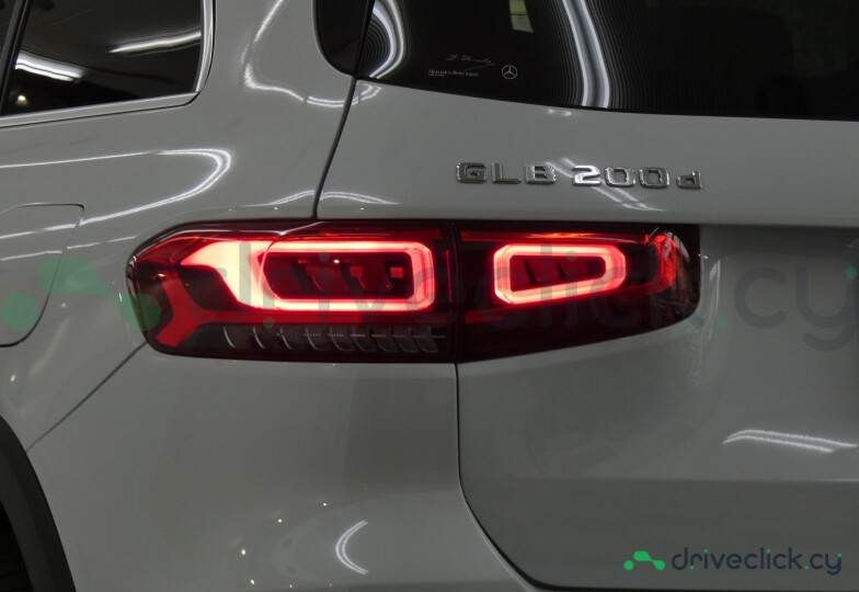 Mercedes GLB-class White
