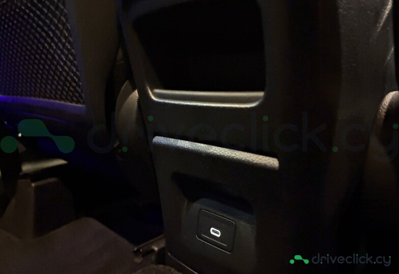 Mercedes B-class Red