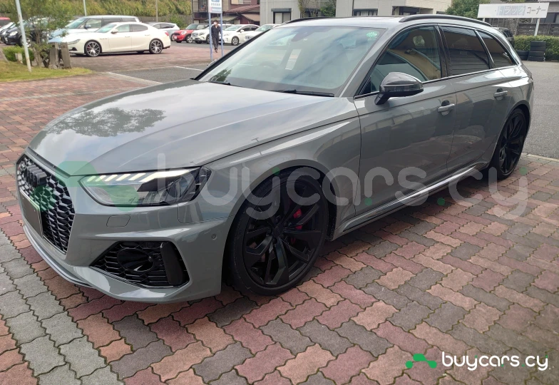Audi RS4 Avant Grey