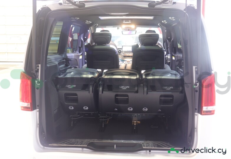Mercedes V-class White