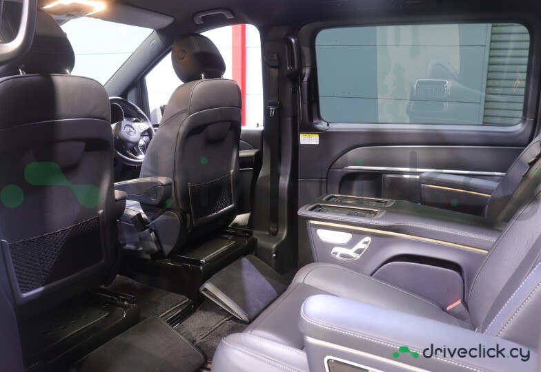 Mercedes V-class White