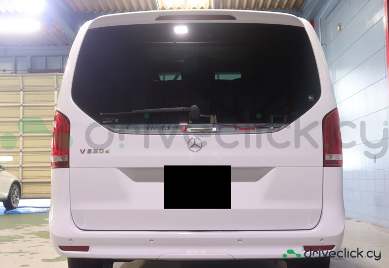 Mercedes V-class White