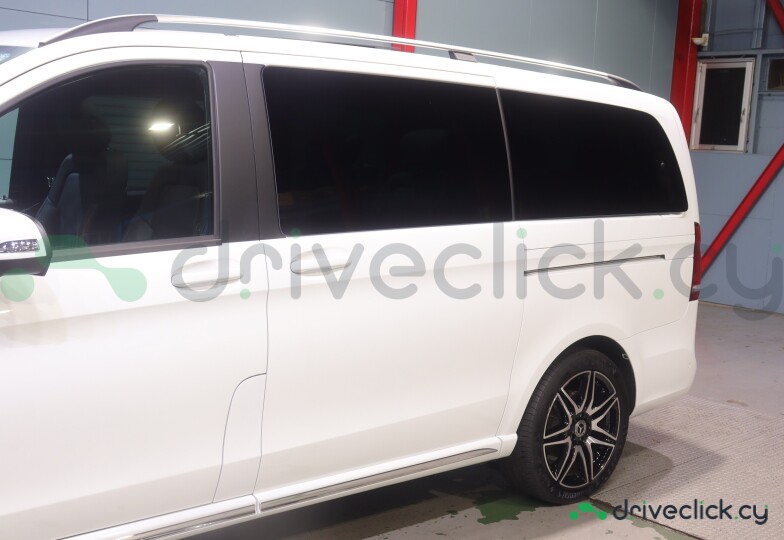 Mercedes V-class White