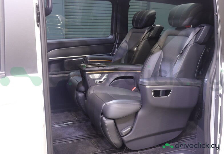 Mercedes V-class White
