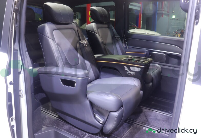 Mercedes V-class White