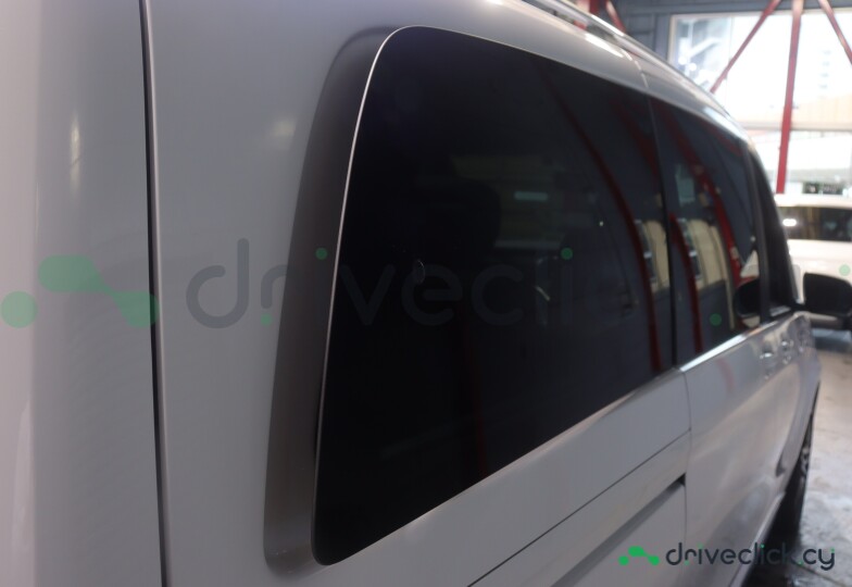 Mercedes V-class White