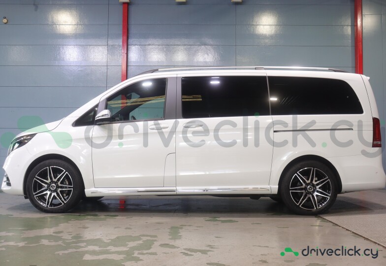 Mercedes V-class White