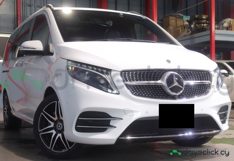 Mercedes V-class White
