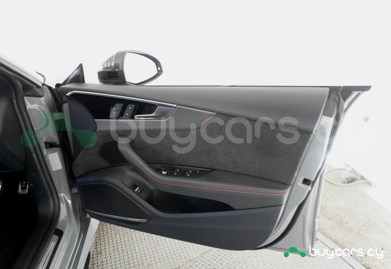 Audi RS5 Sportback Серый