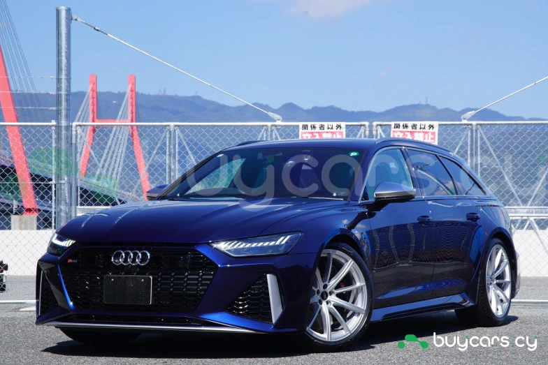 Audi RS6 Avant Blue