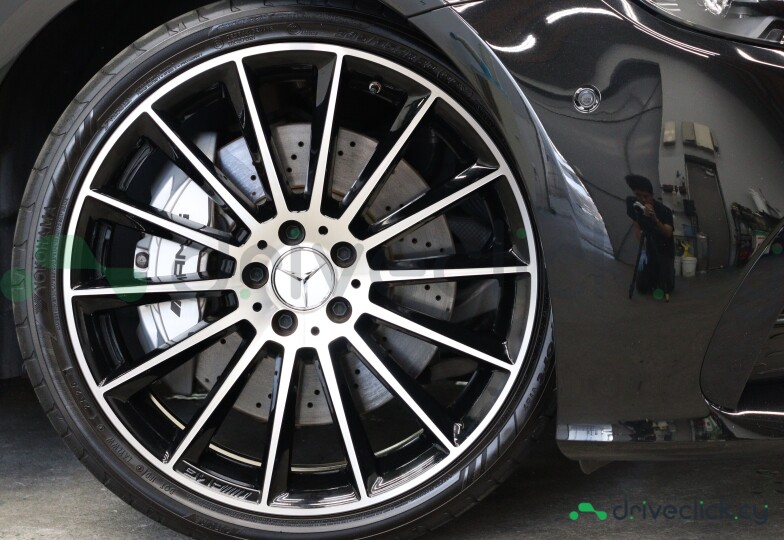 Mercedes E-class Black
