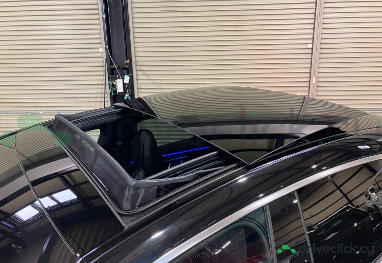 Mercedes EQS Black