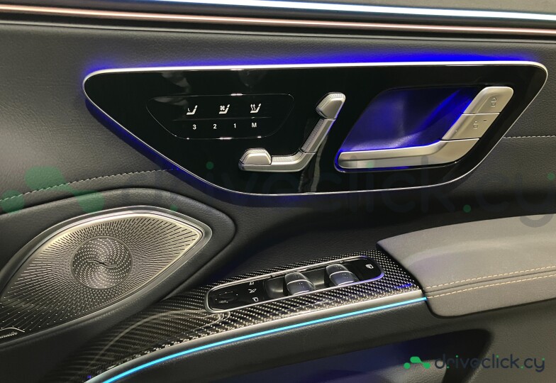 Mercedes EQS Black
