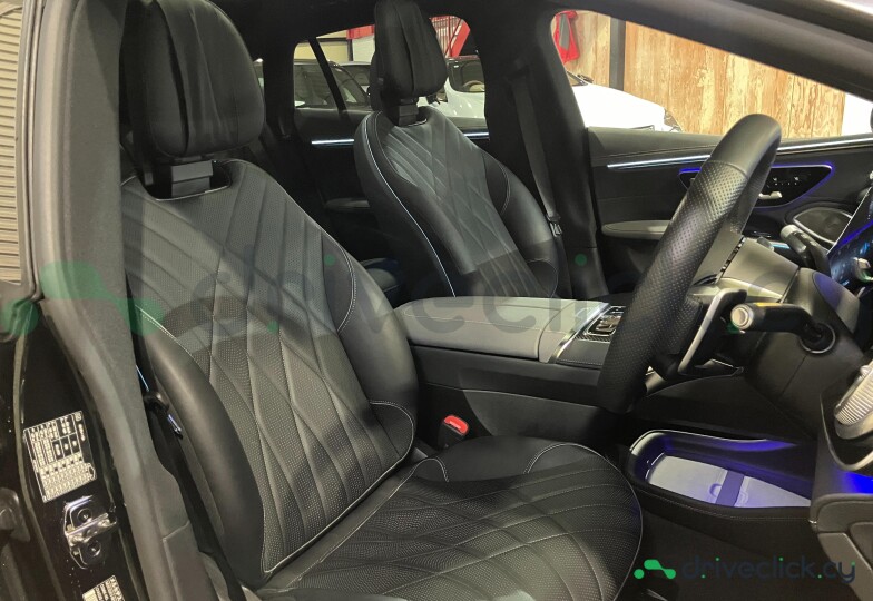 Mercedes EQS Black