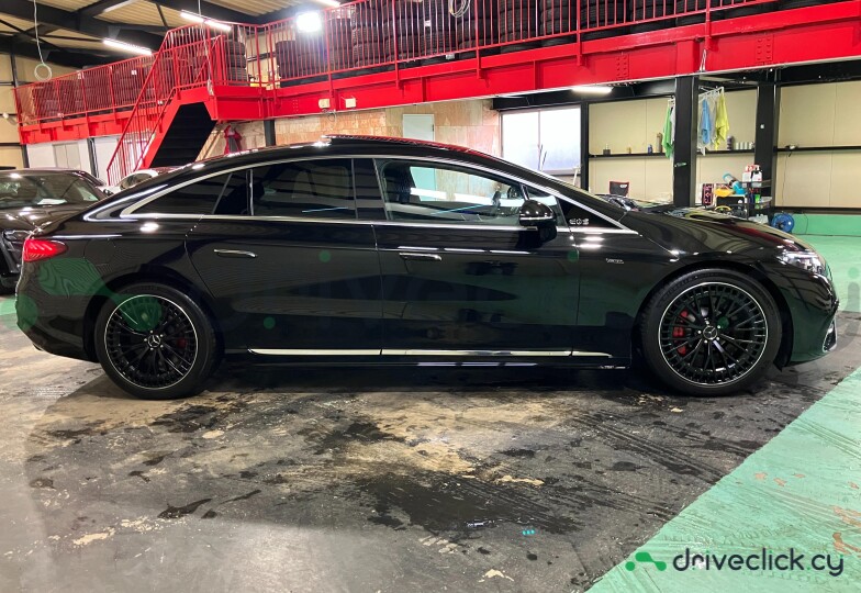 Mercedes EQS Black