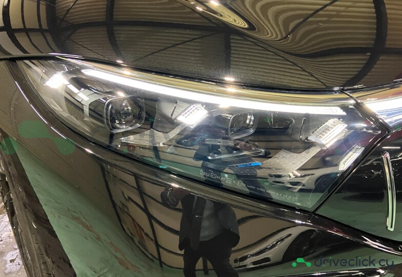 Mercedes EQS Black