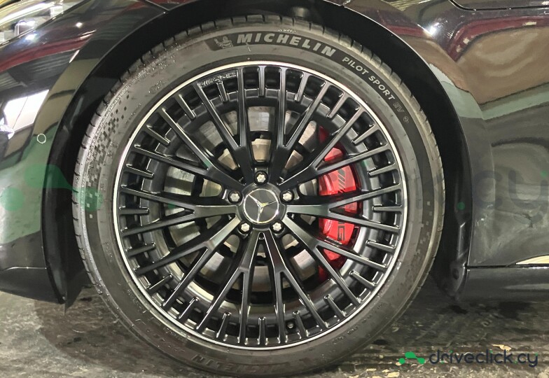 Mercedes EQS Black