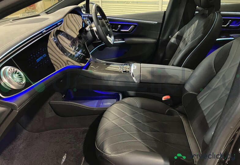 Mercedes EQS Black