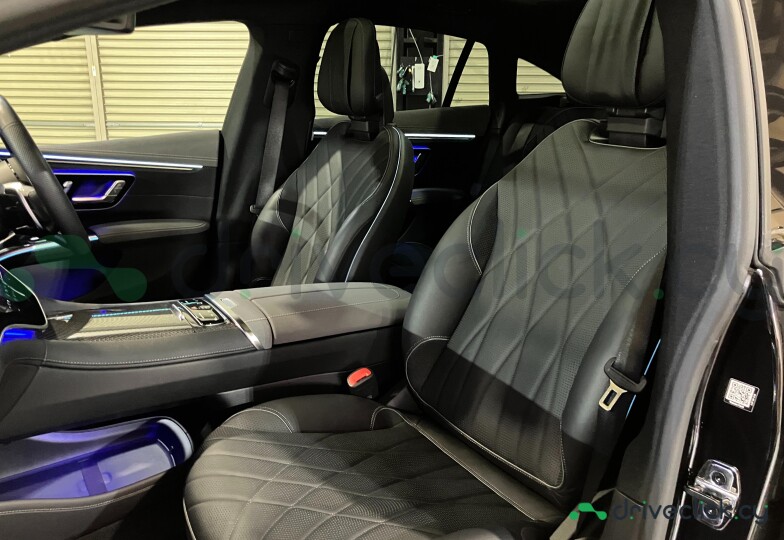 Mercedes EQS Black