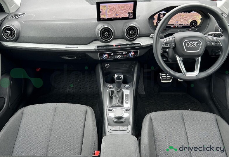 Audi Q2 Синий