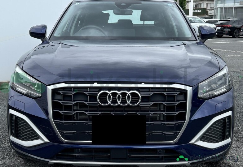 Audi Q2 Синий