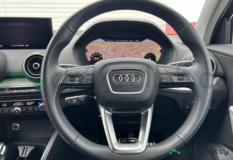 Audi Q2 Синий