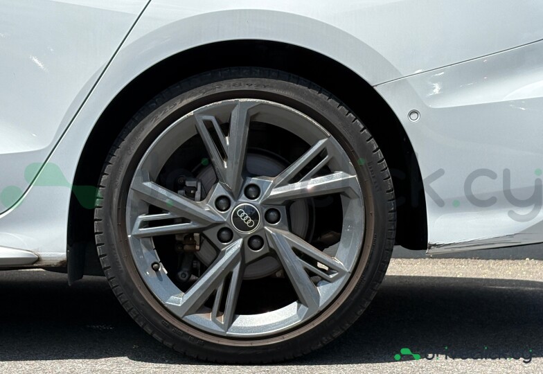 Audi A3 Белый