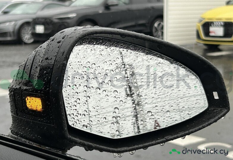 Audi A4 Серый