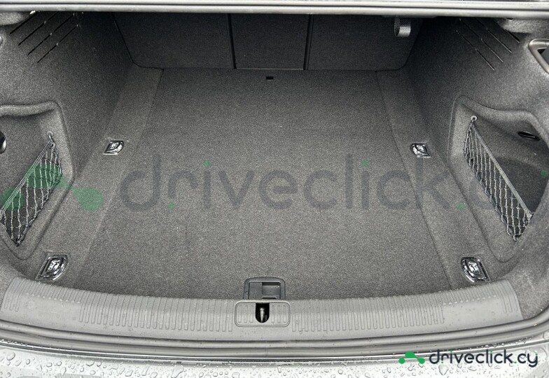 Audi A4 Серый