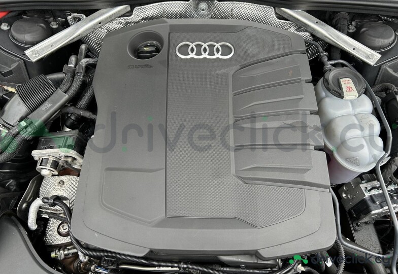 Audi A4 Серый