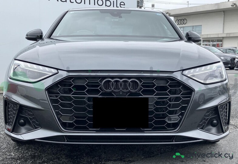 Audi A4 Серый