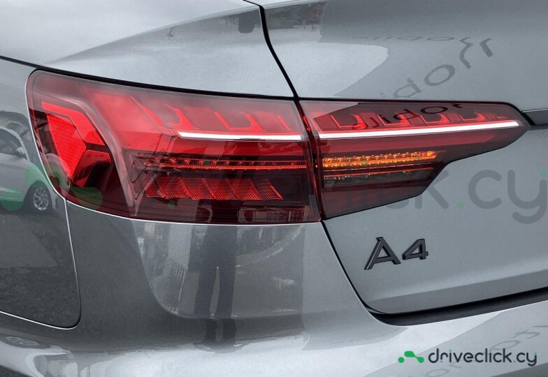 Audi A4 Серый