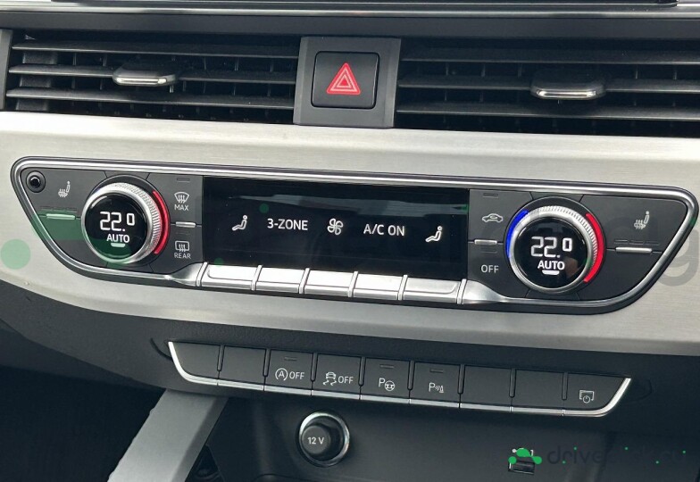Audi A4 Серый