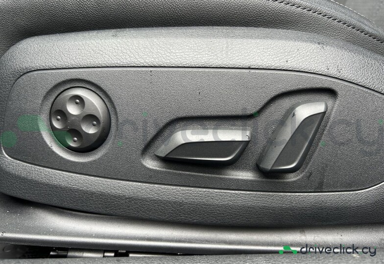 Audi A4 Серый