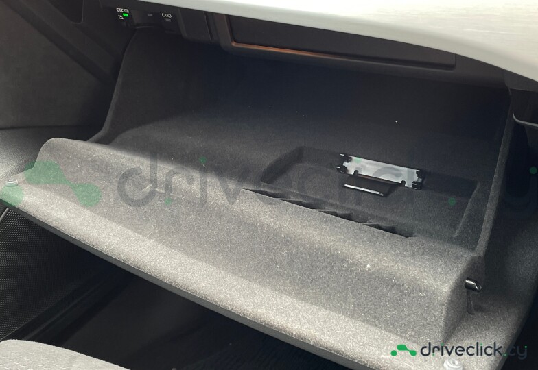 Audi A4 Белый