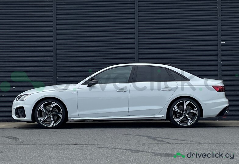 Audi A4 Белый