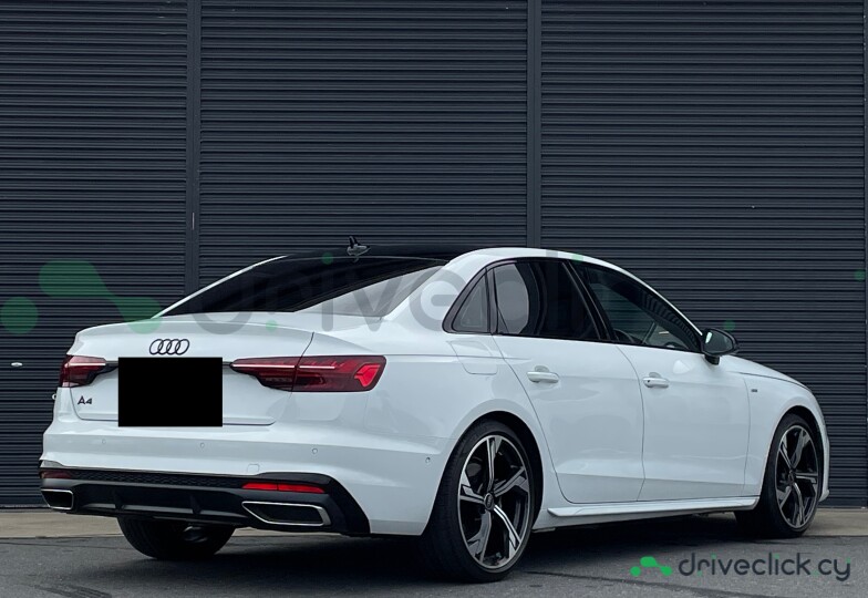Audi A4 Белый