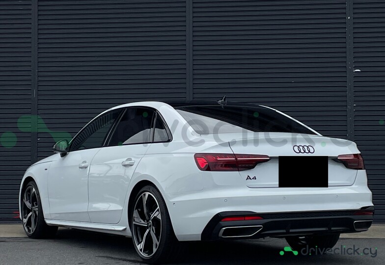 Audi A4 Белый