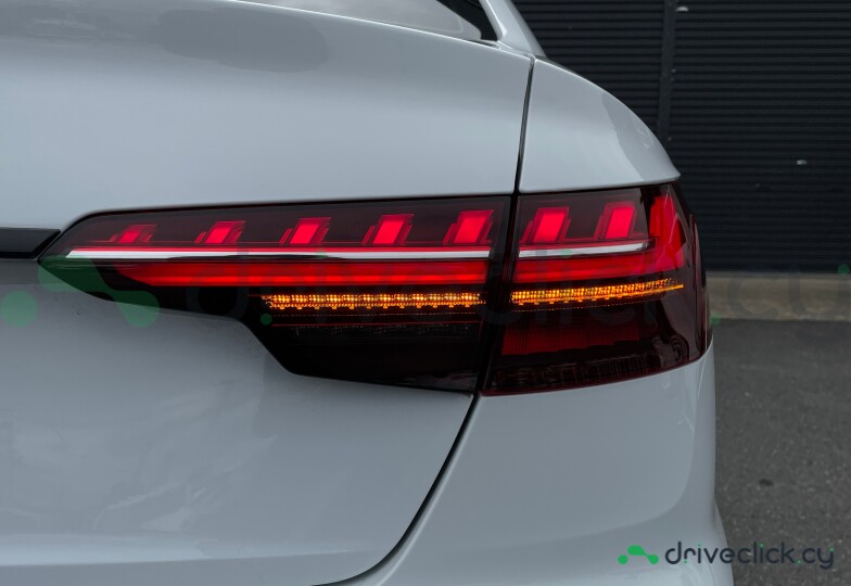 Audi A4 Белый