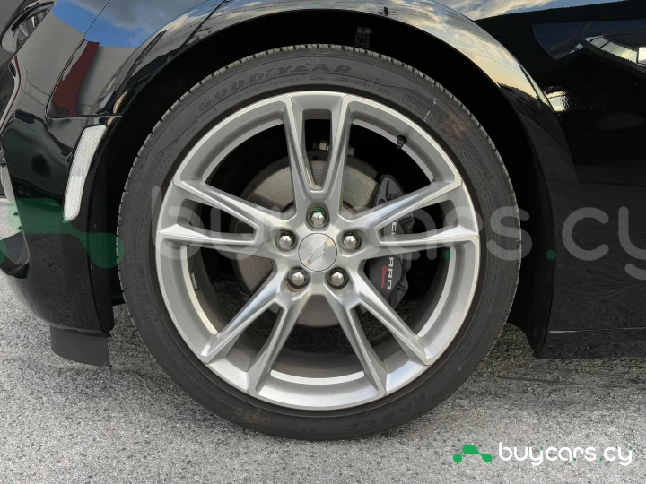 Chevrolet Camaro Черный