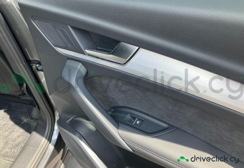 Audi Q5 Sportback Grey