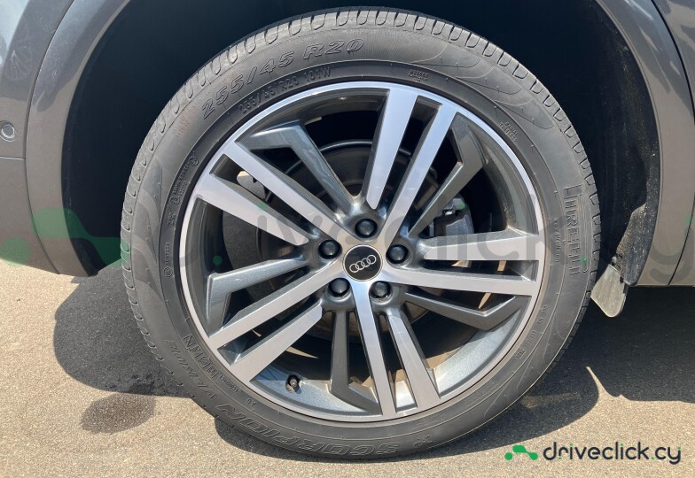 Audi Q5 Sportback Grey