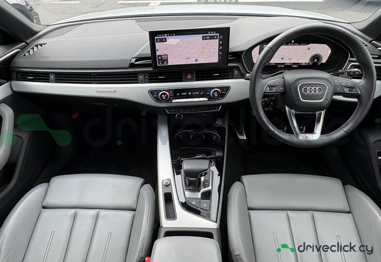 Audi A4 Белый