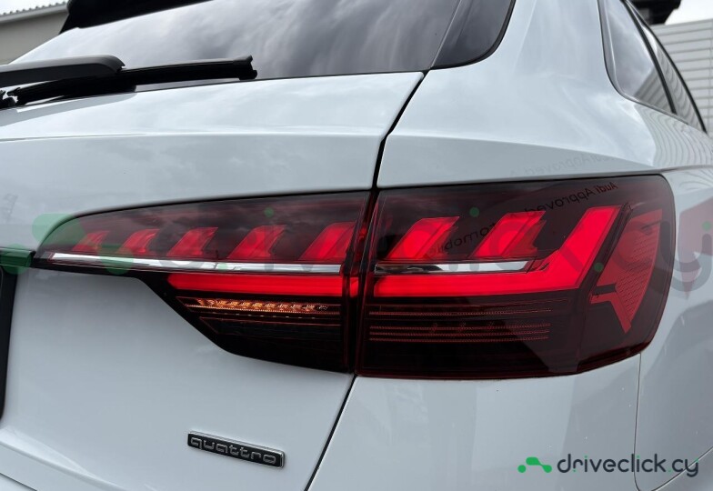 Audi A4 Белый