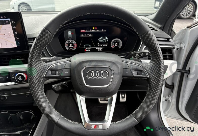 Audi A4 Белый